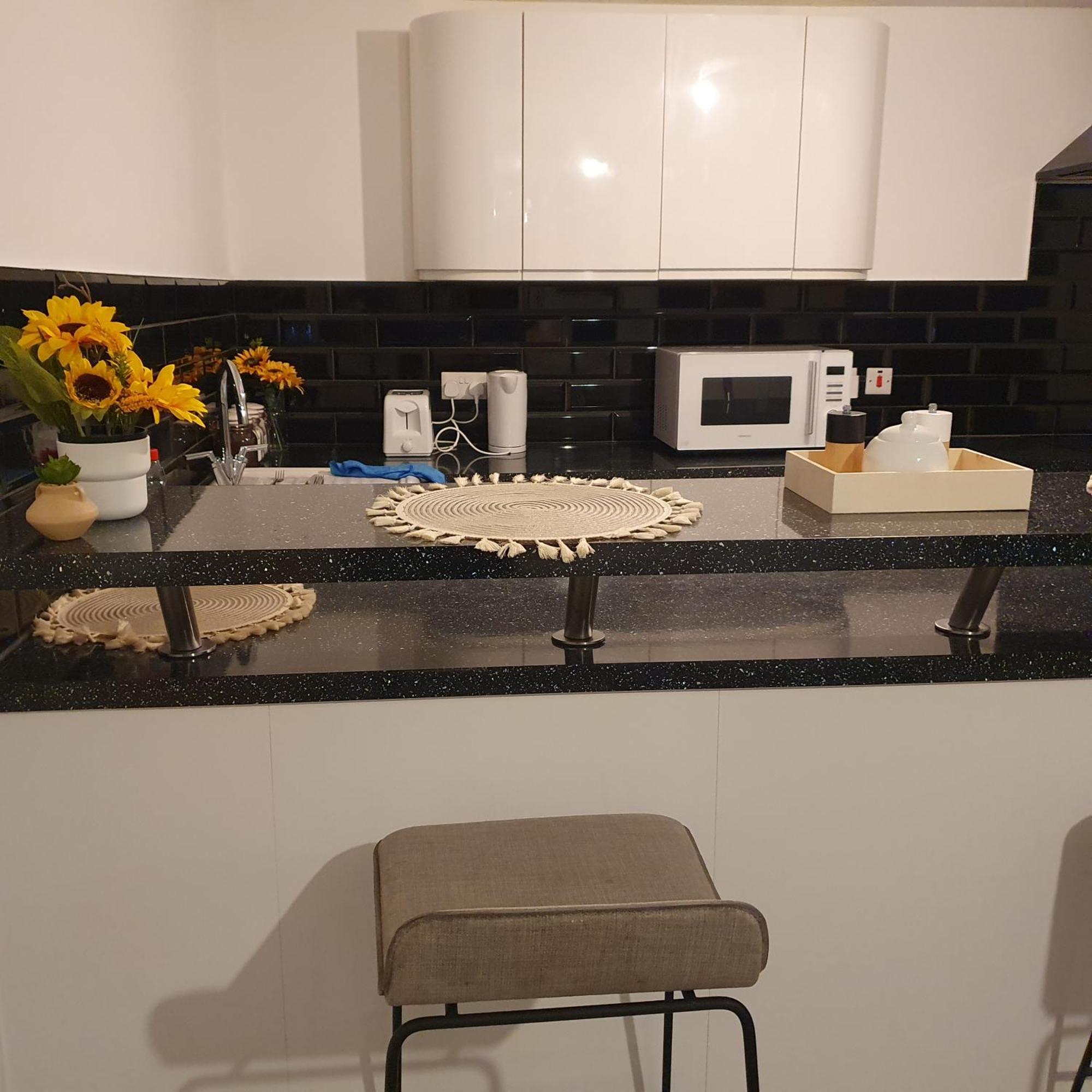 Yolo House Hotel Londen Buitenkant foto